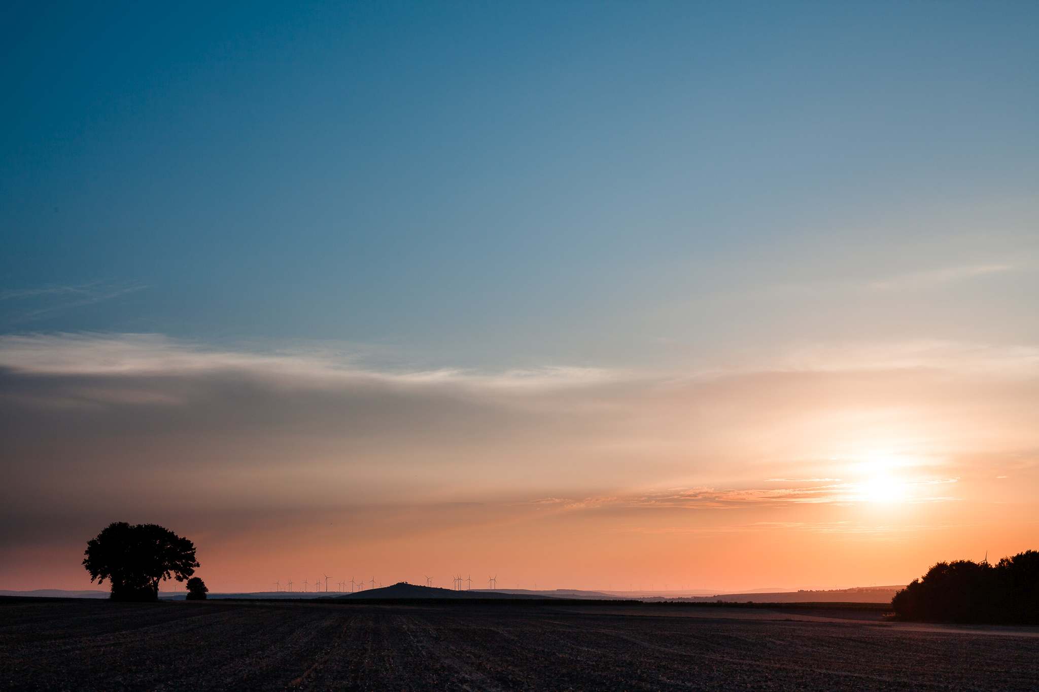 Landschaftsfotografie lernen: F&uuml;r kurze Belichtungszeiten wird kein Stativ ben&ouml;tigt. Bei l&auml;ngeren Belichtungszeiten sollte jedoch immer ein Stativ genutzt werden.